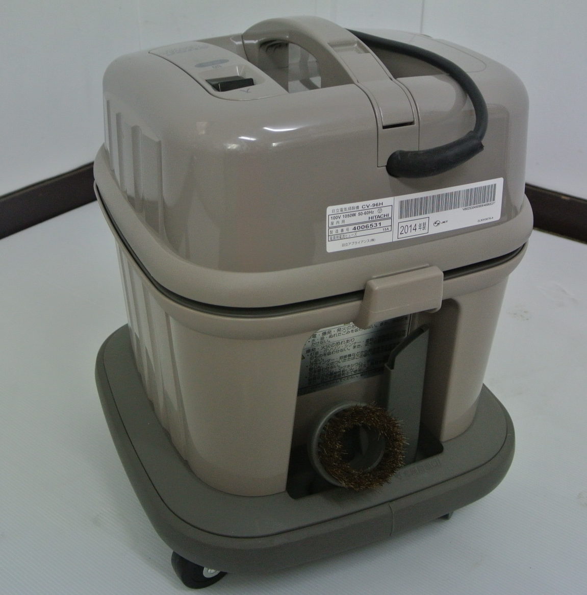 HITACHI（日立） 未使用品・お店用掃除機（紙パックタイプ） CV-96H 