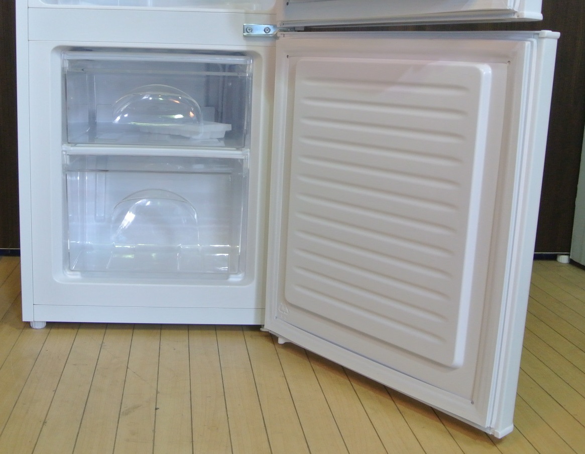 ニトリの冷蔵庫です！ 2019年製造 NITORI（ニトリ） 106Ｌ２ドア冷蔵庫 ...