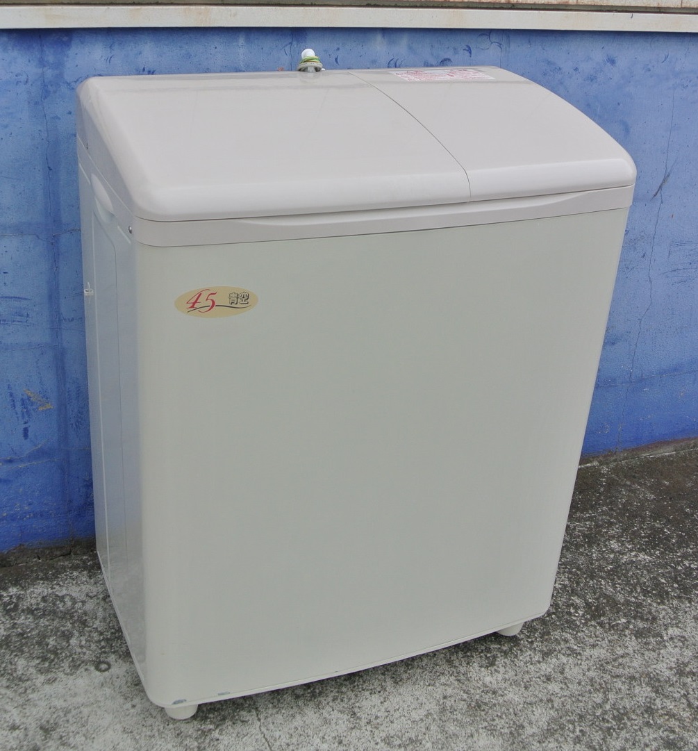 貴重な２槽式の洗濯機です！ HITACHI（日立） 4.5㎏２槽式洗濯機 青空 